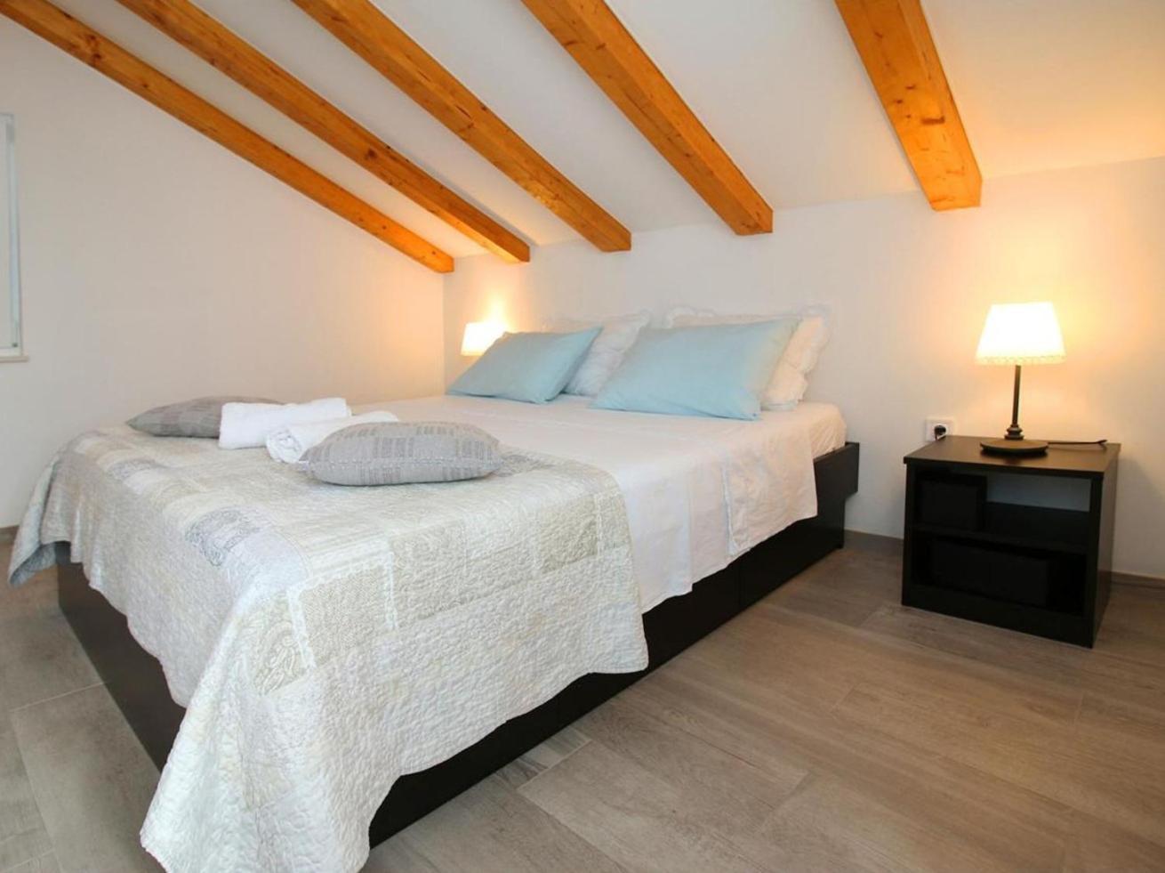 Apartments Elvi - Amazing Position & Parking Primosten Exterior photo