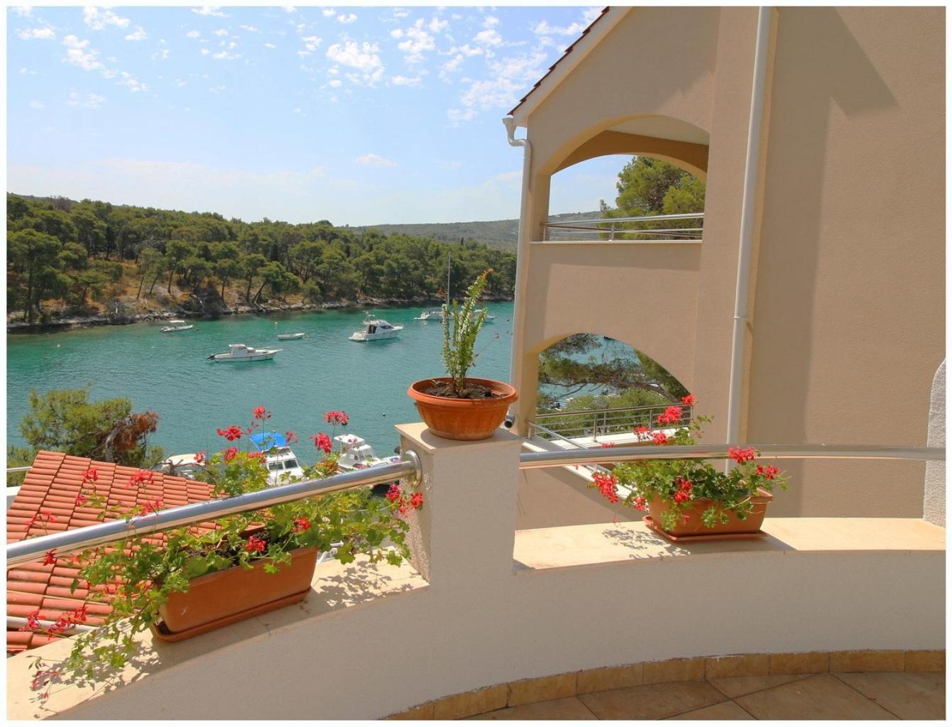 Apartments Elvi - Amazing Position & Parking Primosten Exterior photo