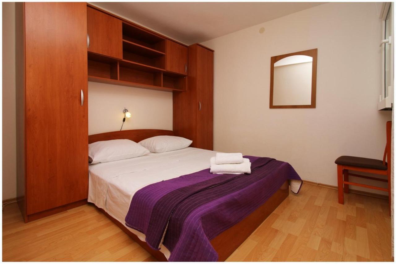 Apartments Elvi - Amazing Position & Parking Primosten Exterior photo